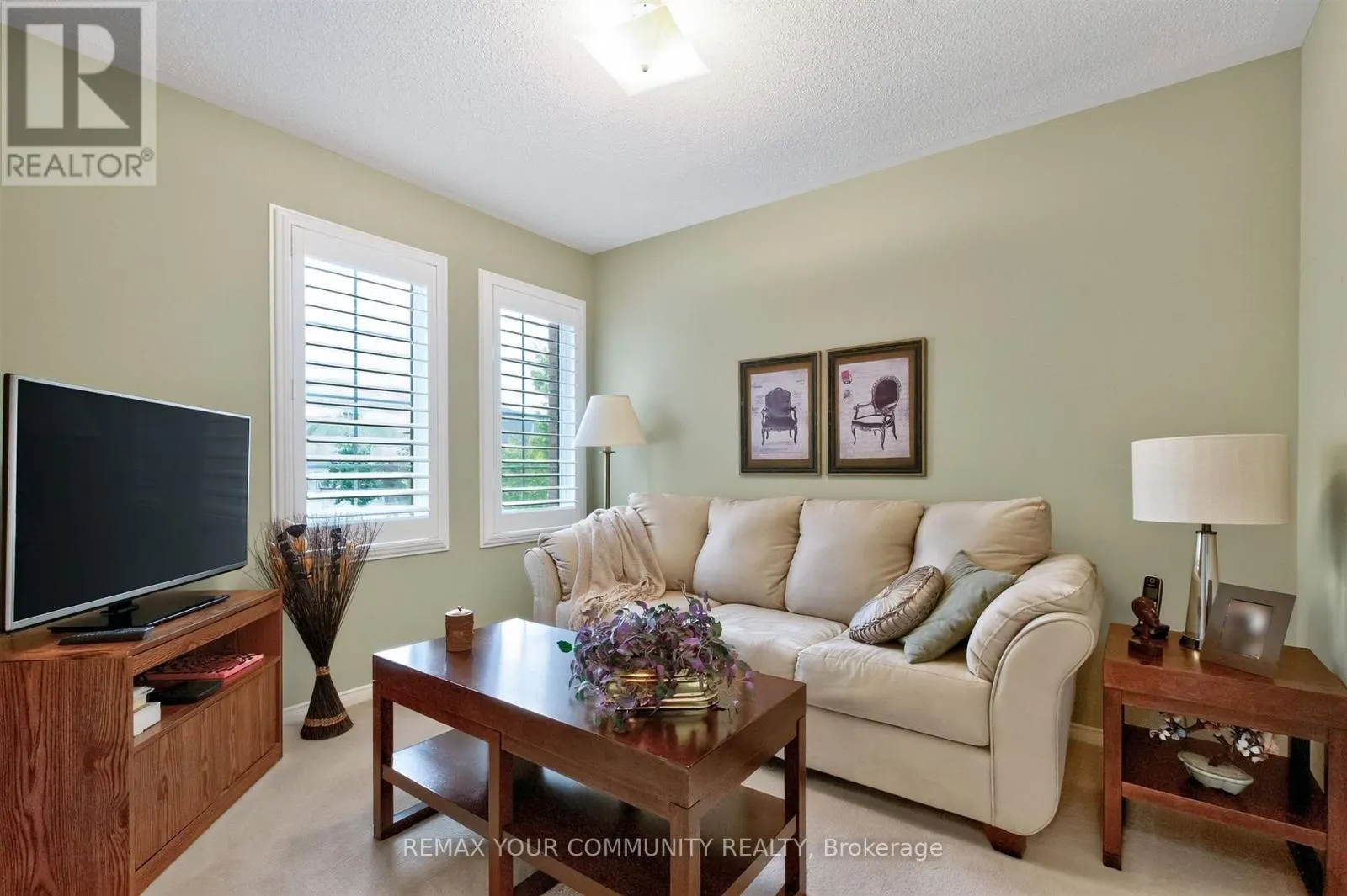 61 COZENS DRIVE