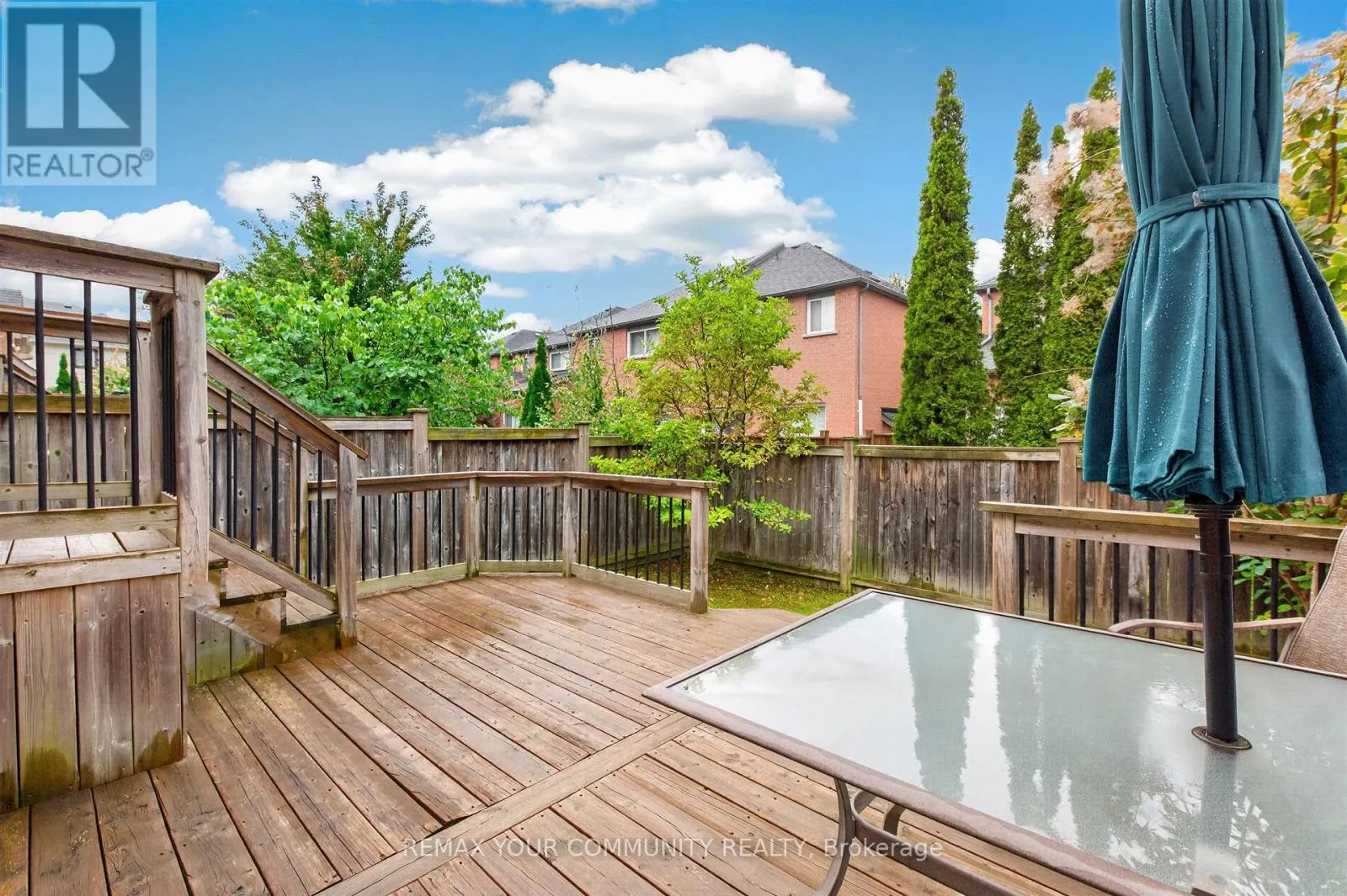 61 COZENS DRIVE