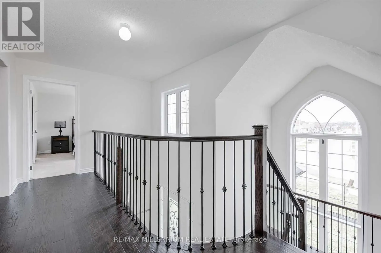 77 COLLIER CRESCENT