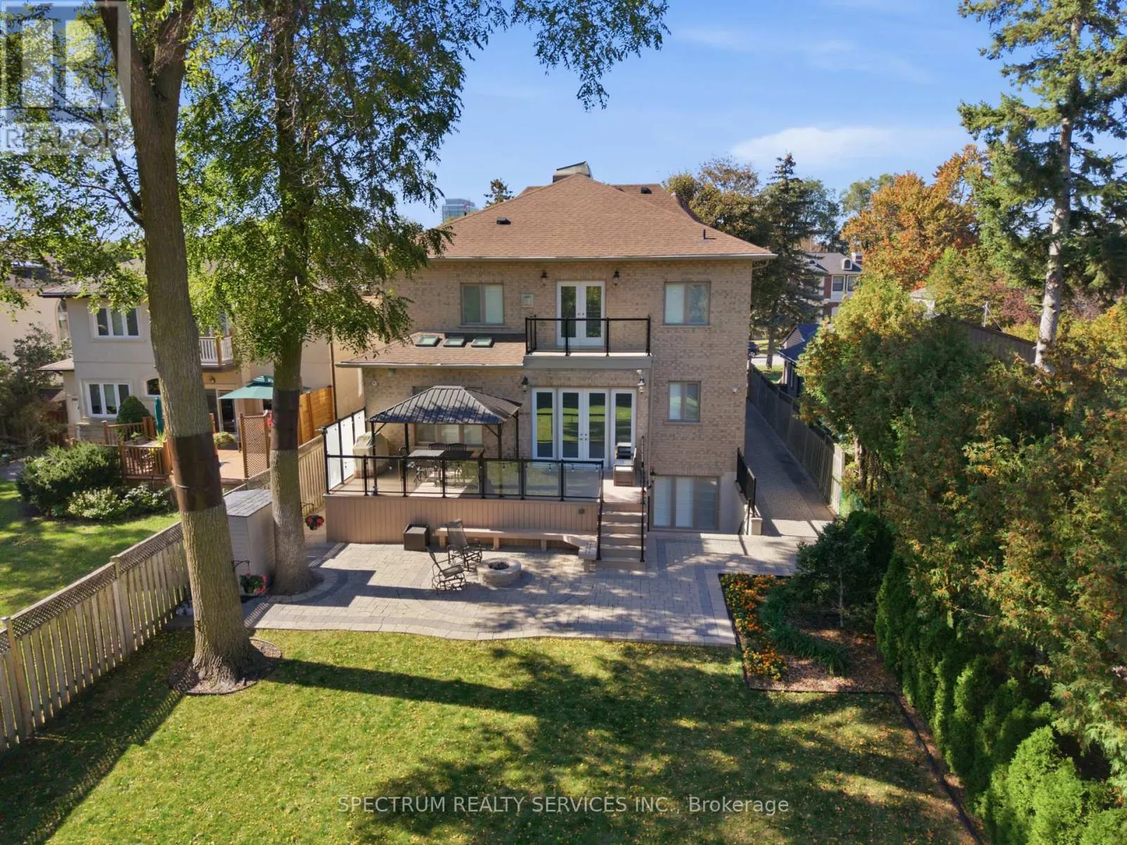 223 LENNOX AVENUE