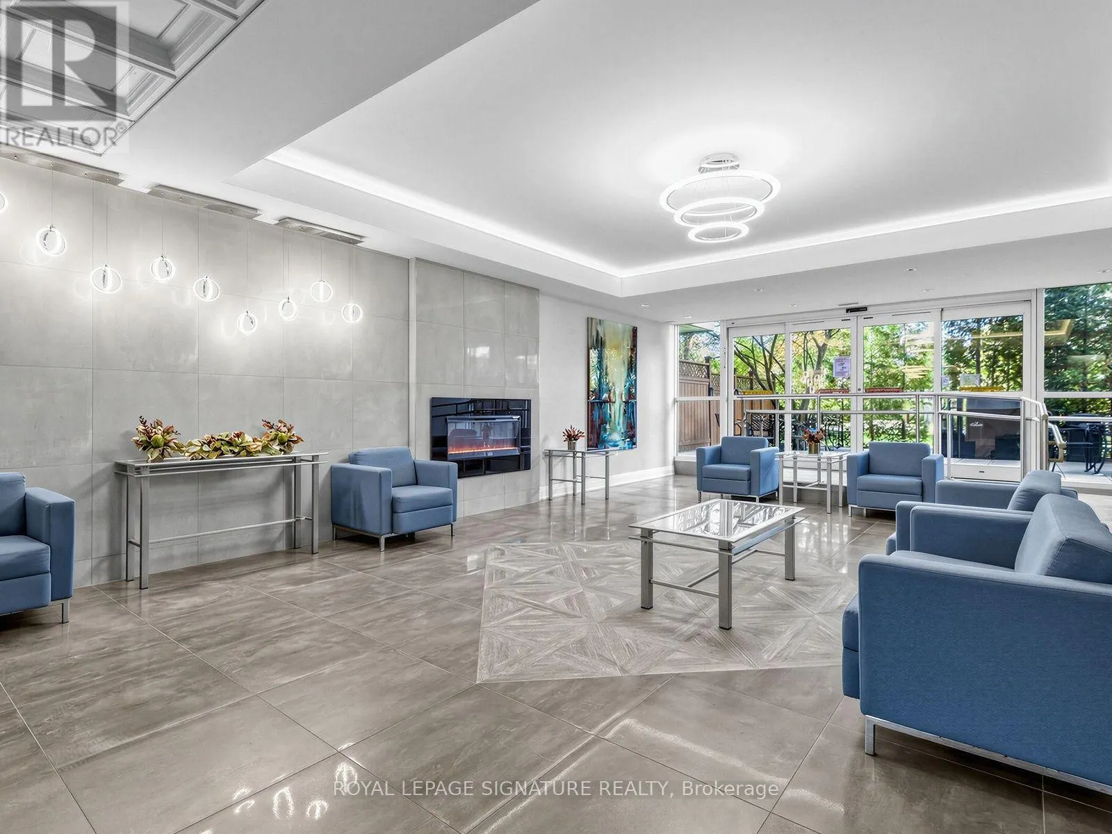 303 - 20 HARDING BOULEVARD W