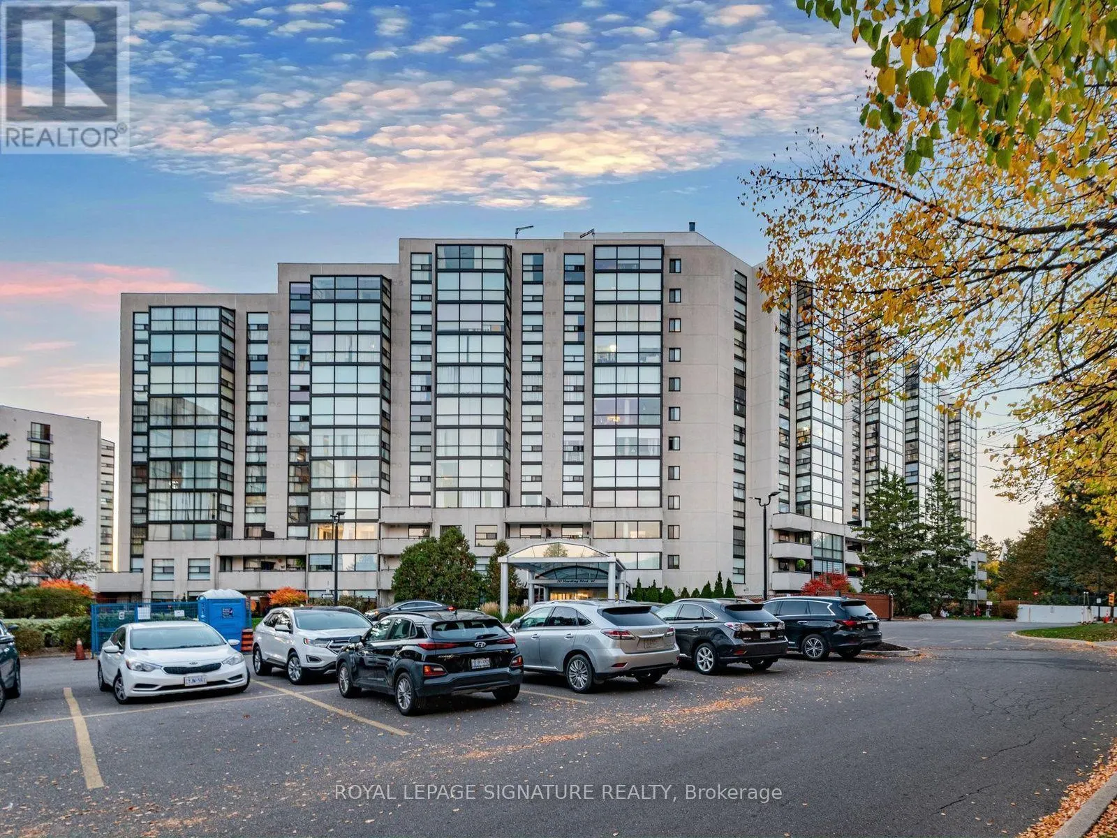 303 - 20 HARDING BOULEVARD W