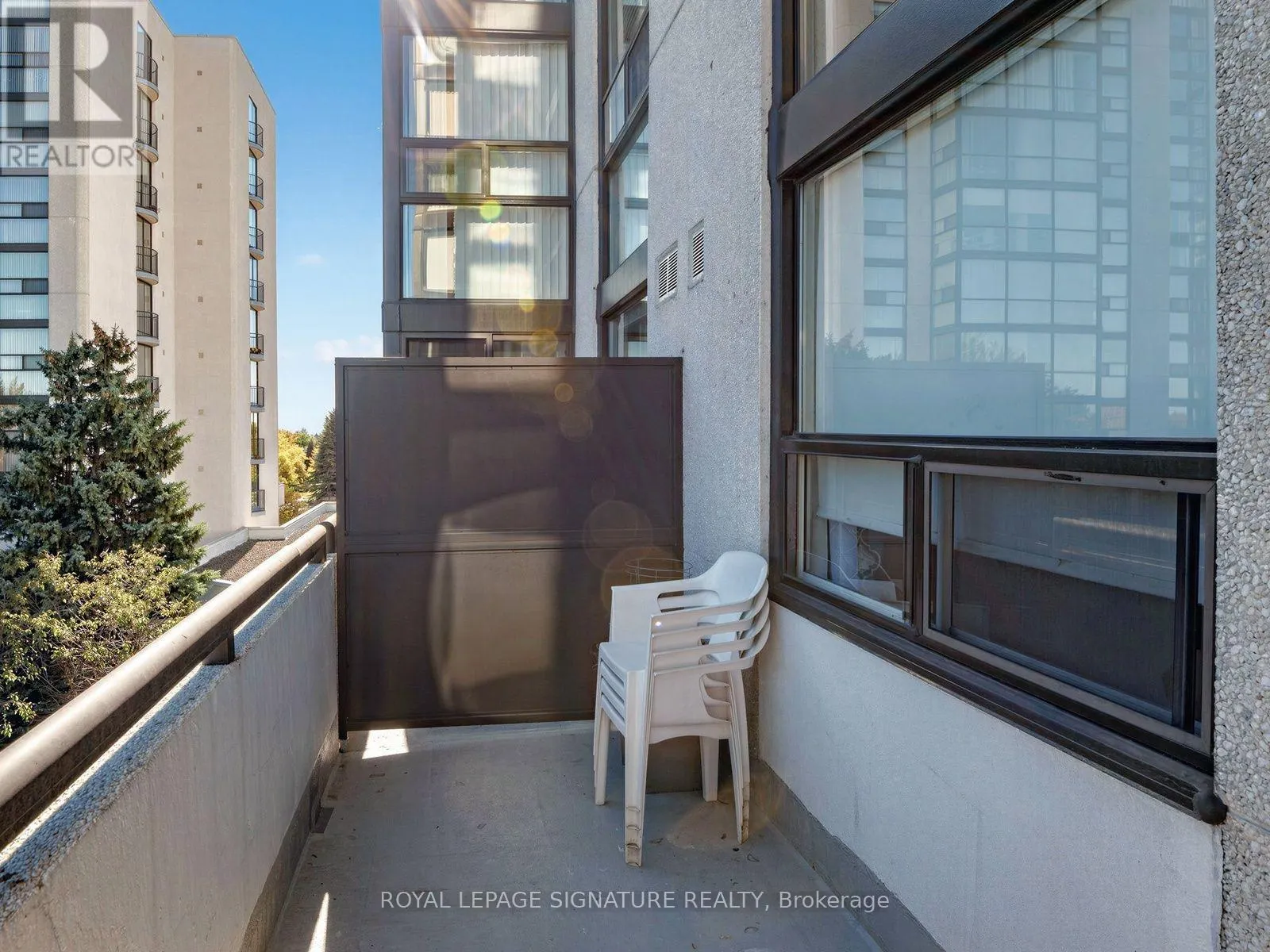 303 - 20 HARDING BOULEVARD W