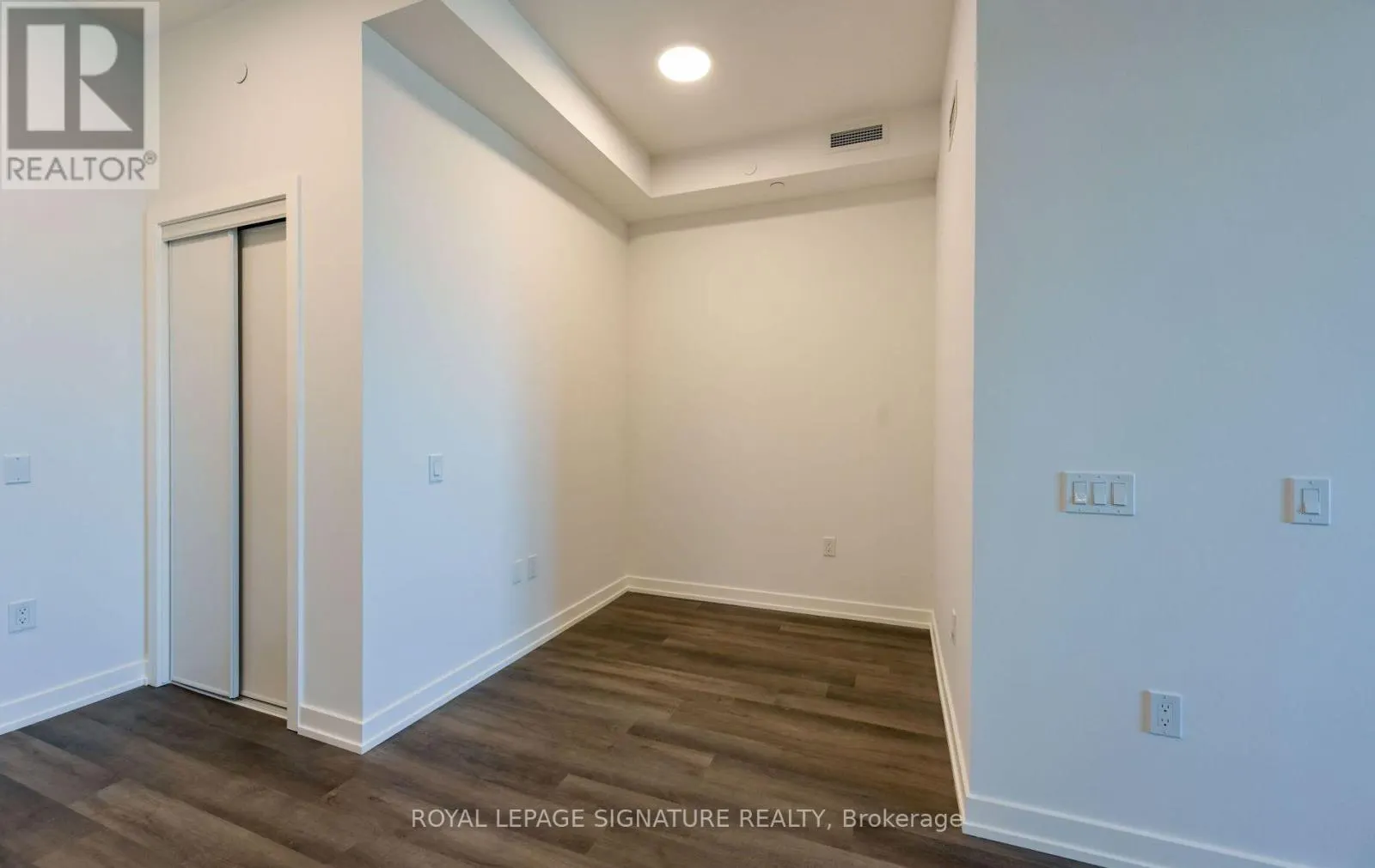 2609 - 5 MEADOWDALE ROAD