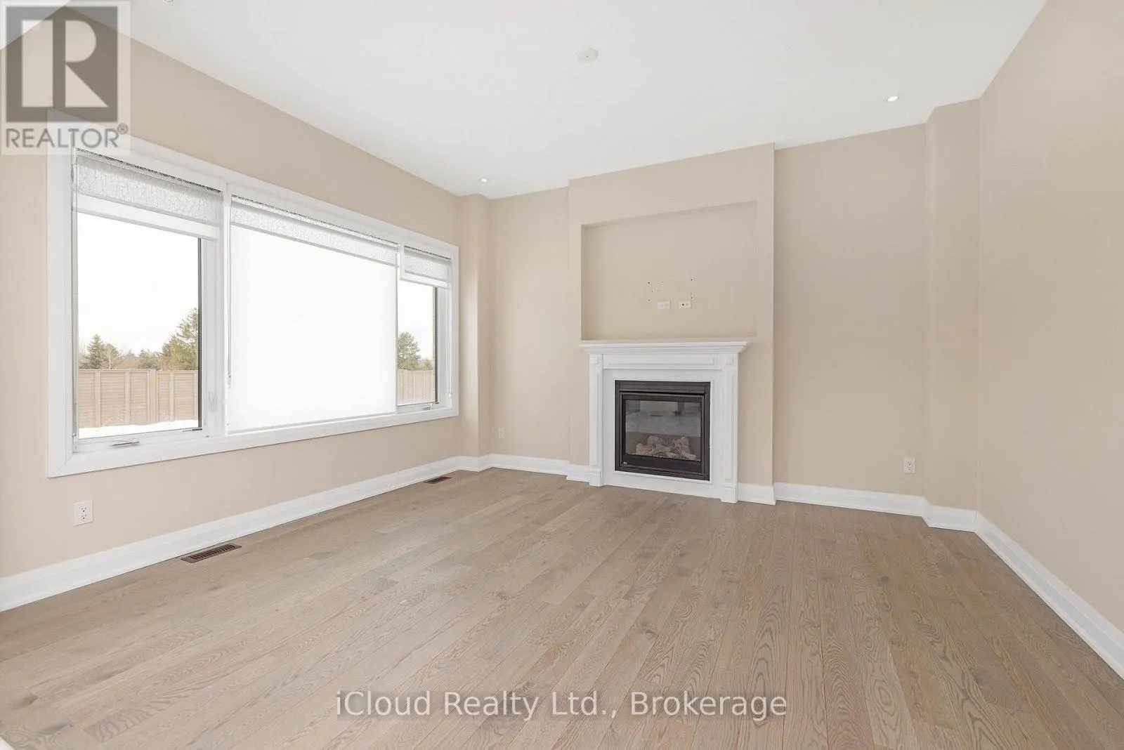 38 PINE HILL CRESCENT
