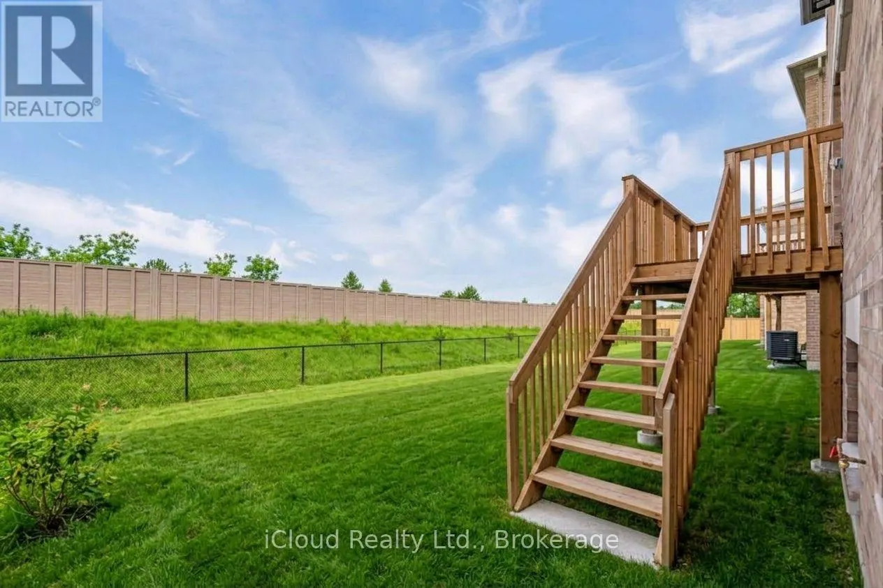 38 PINE HILL CRESCENT