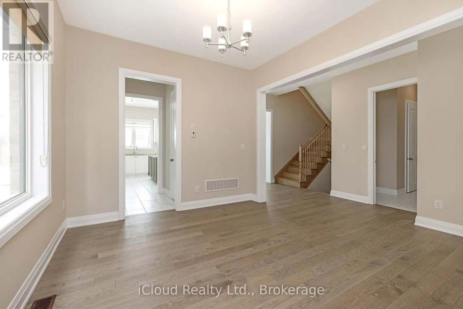 38 PINE HILL CRESCENT