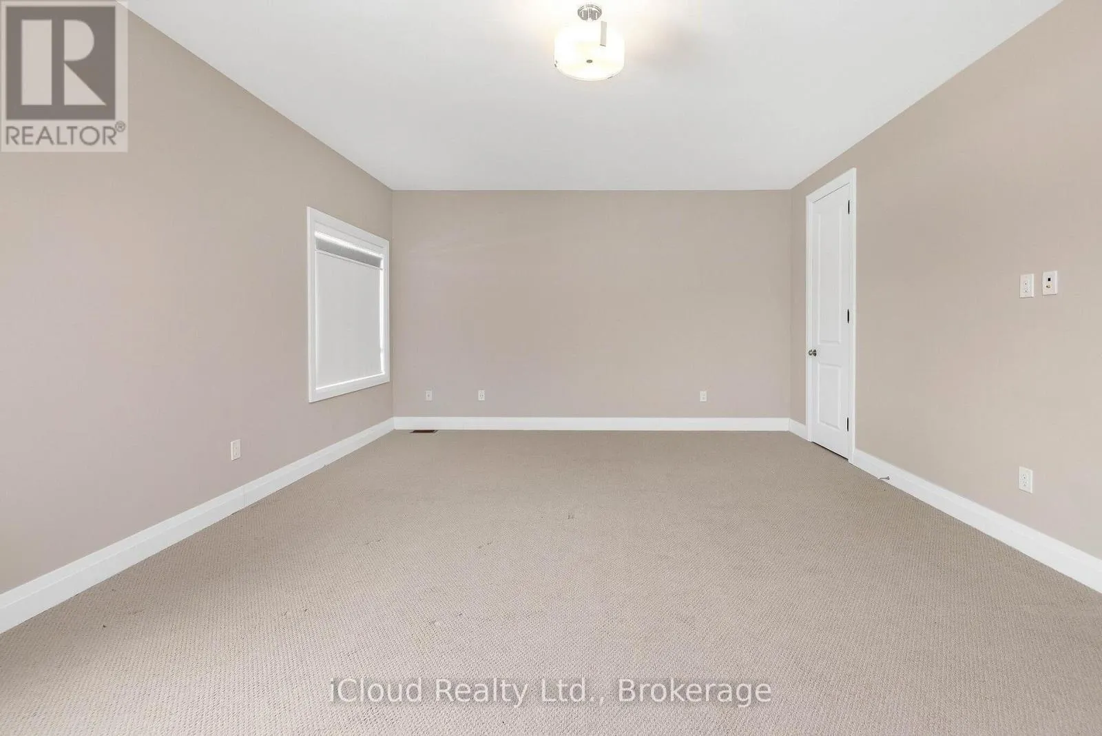 38 PINE HILL CRESCENT