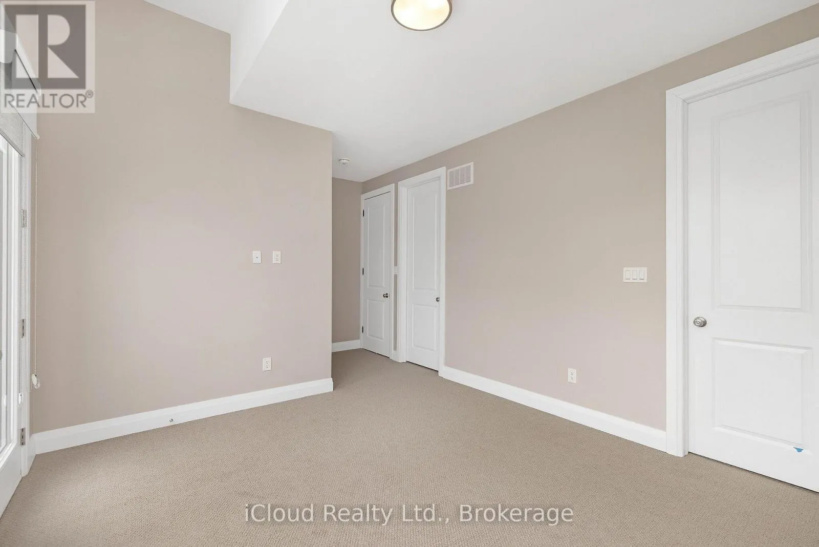 38 PINE HILL CRESCENT