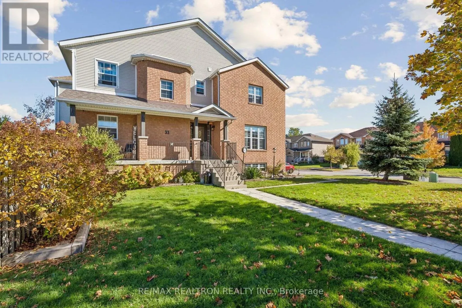 33 WRENDALE CRESCENT