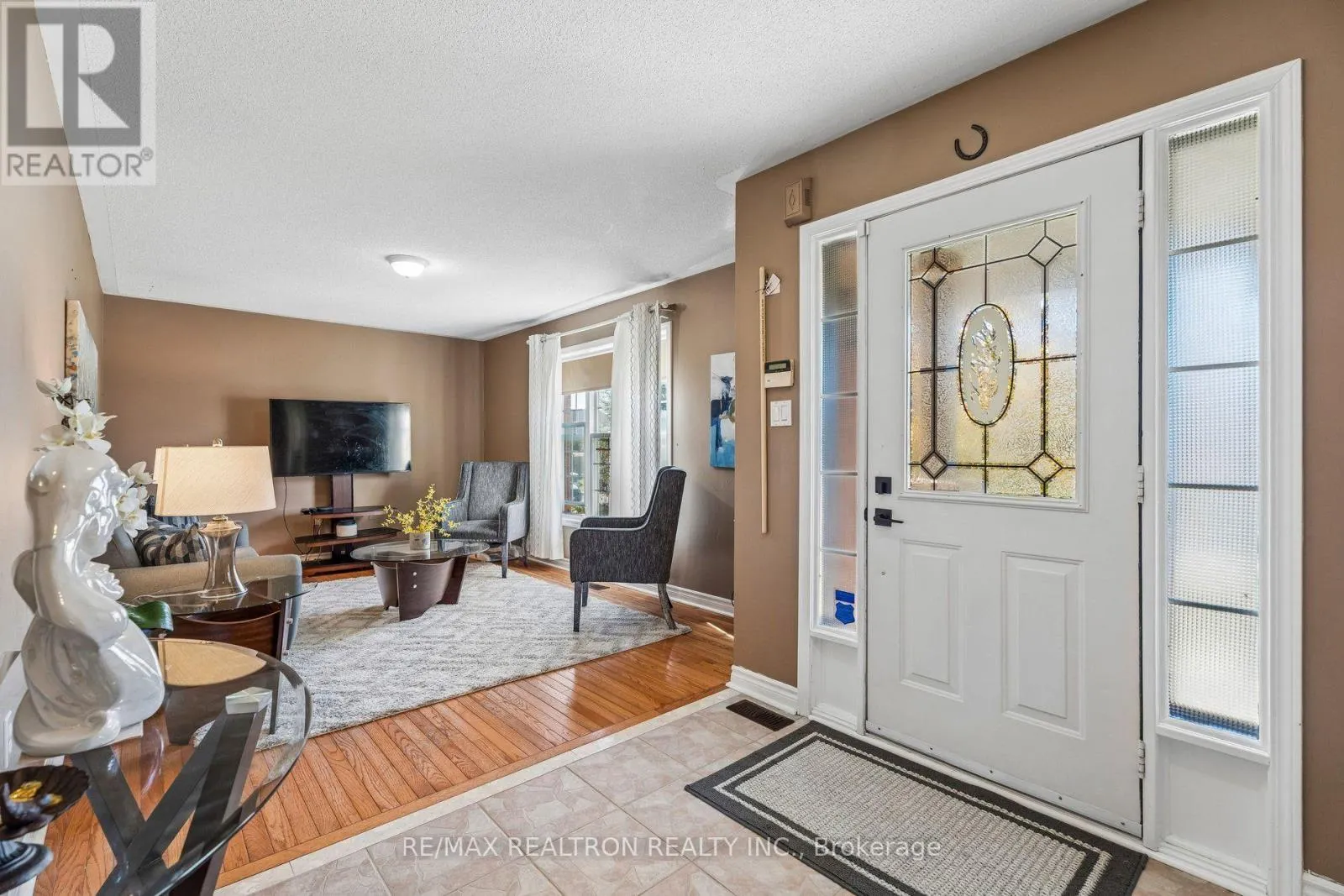 33 WRENDALE CRESCENT