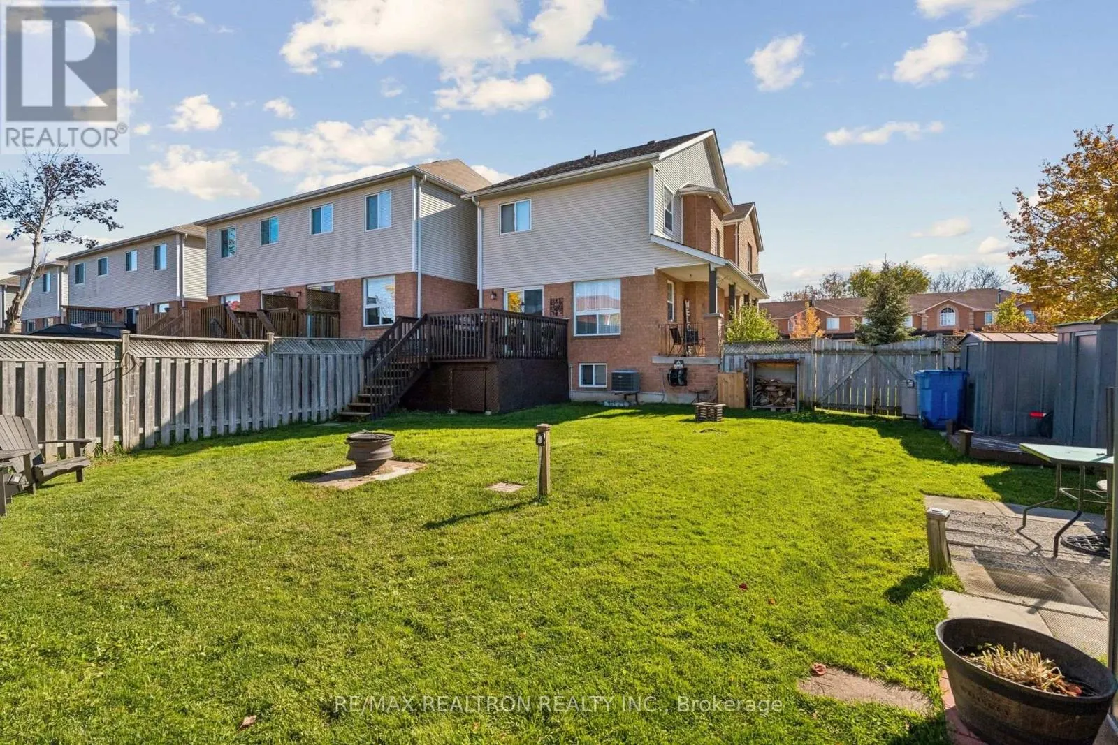 33 WRENDALE CRESCENT