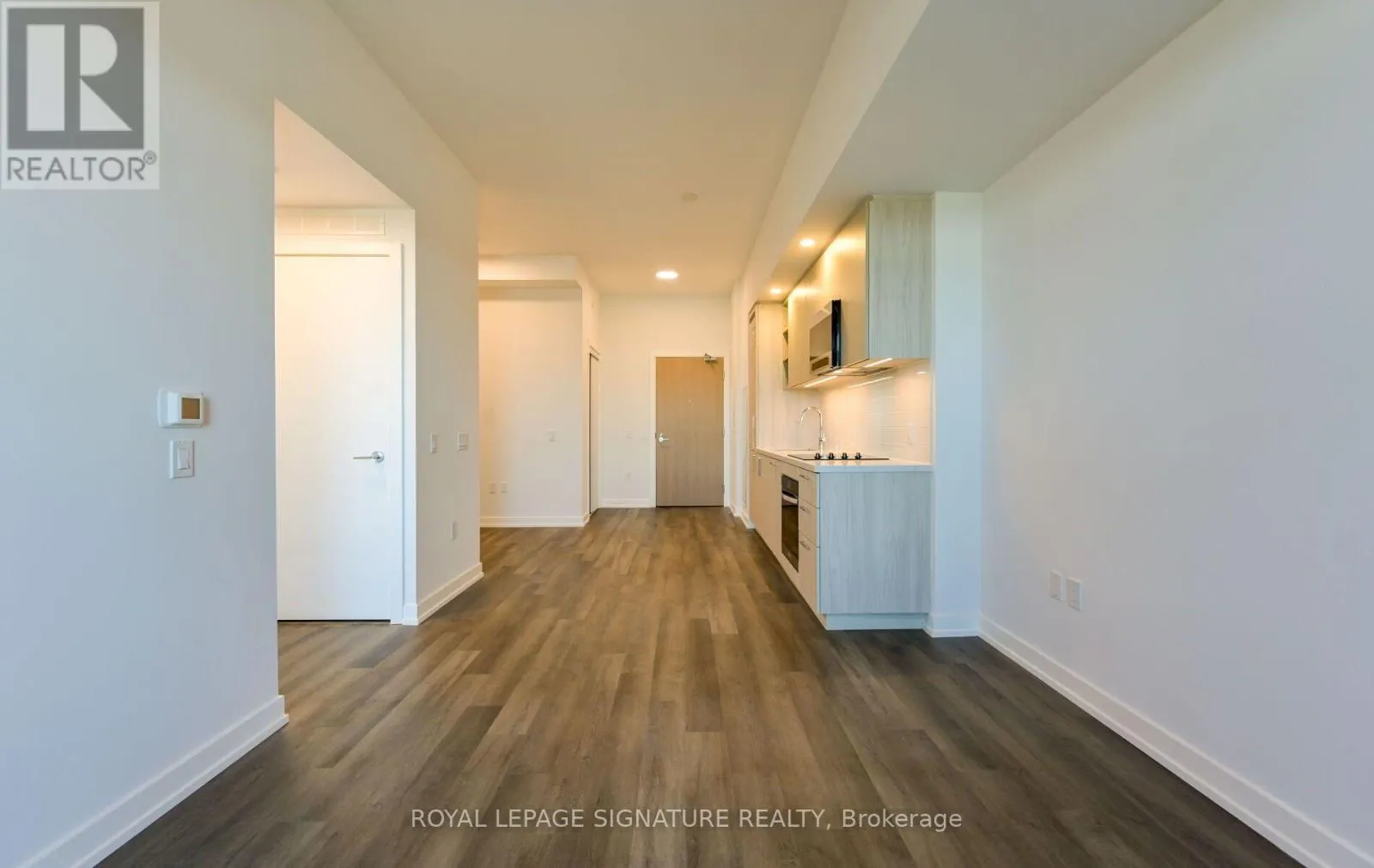 2404 - 5 MEADOWDALE ROAD