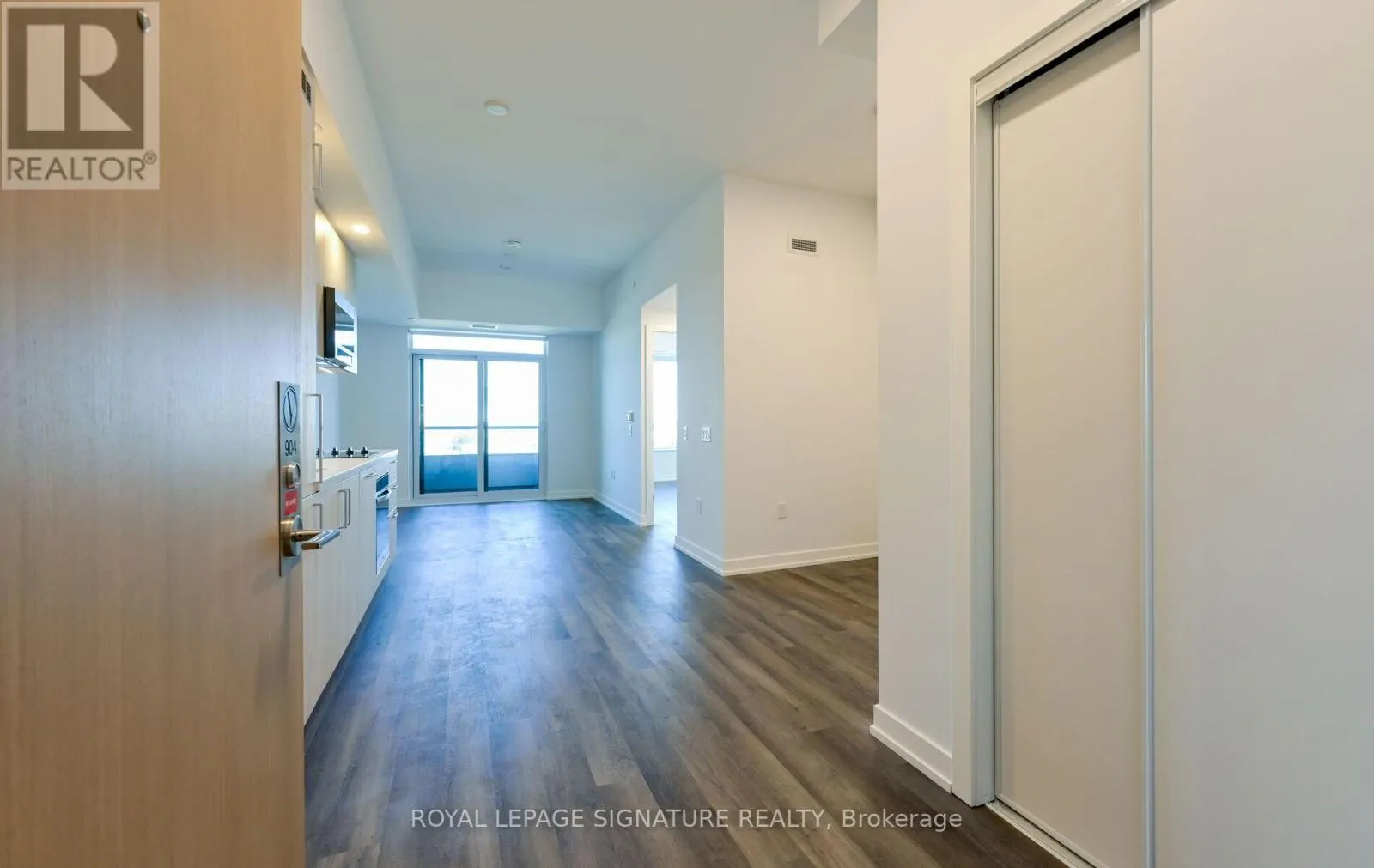 2404 - 5 MEADOWDALE ROAD