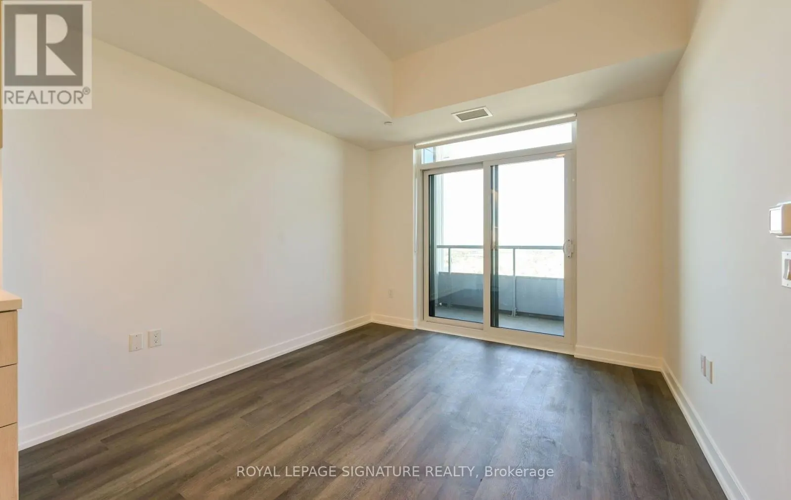 2404 - 5 MEADOWDALE ROAD
