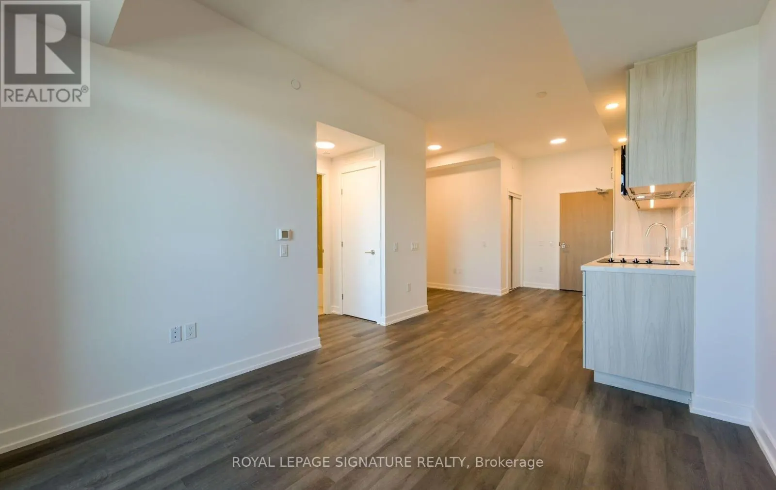 2404 - 5 MEADOWDALE ROAD