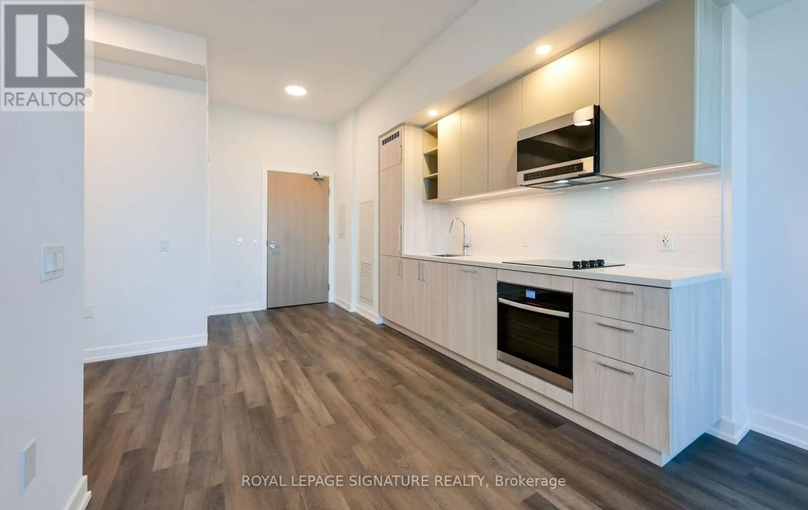 2404 - 5 MEADOWDALE ROAD