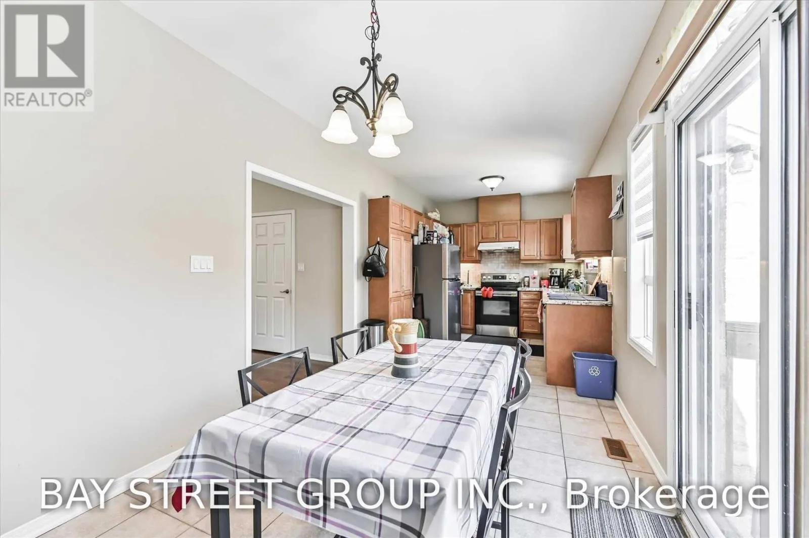 31 LEVELLANDS CRESCENT