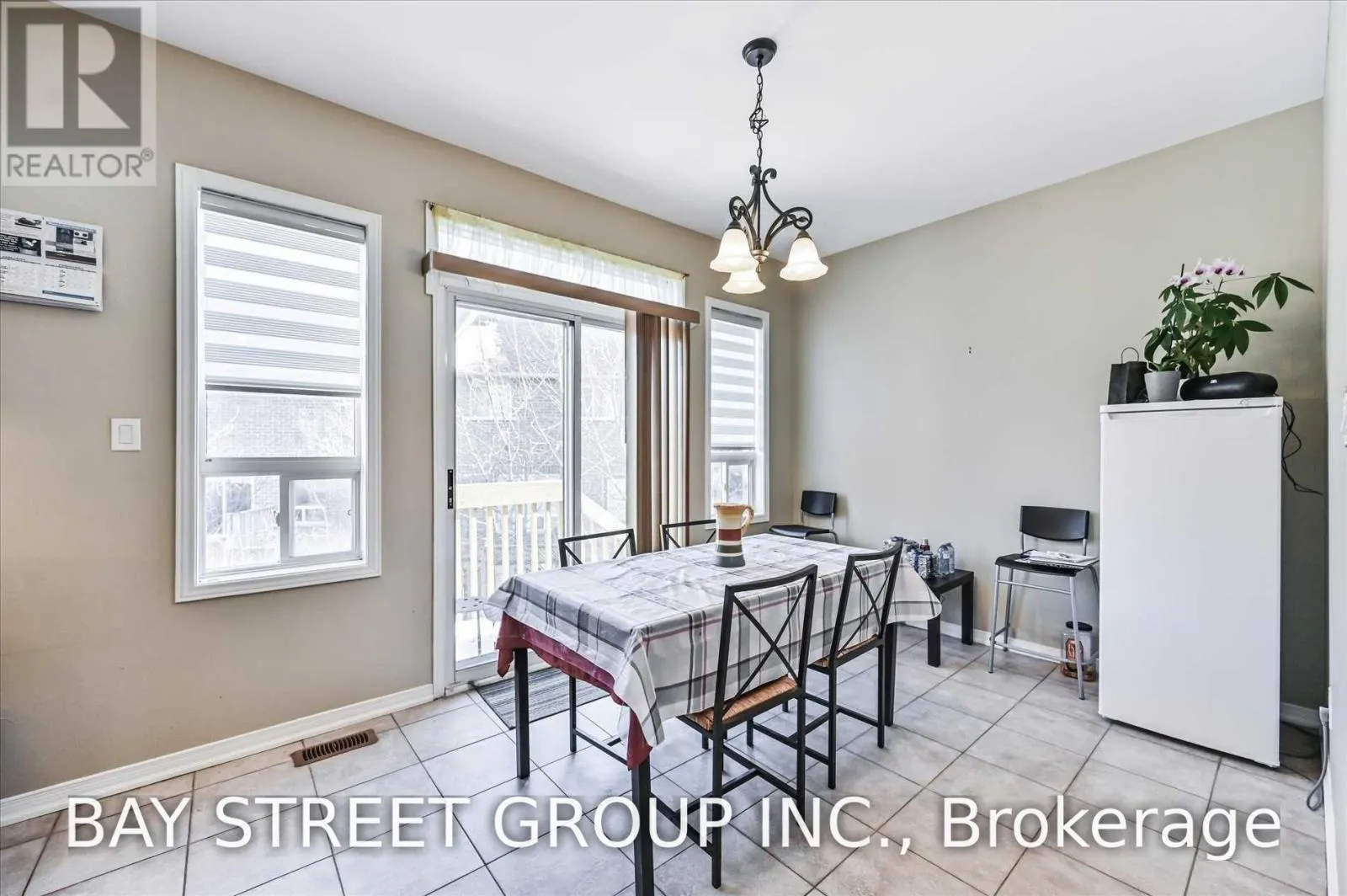 31 LEVELLANDS CRESCENT