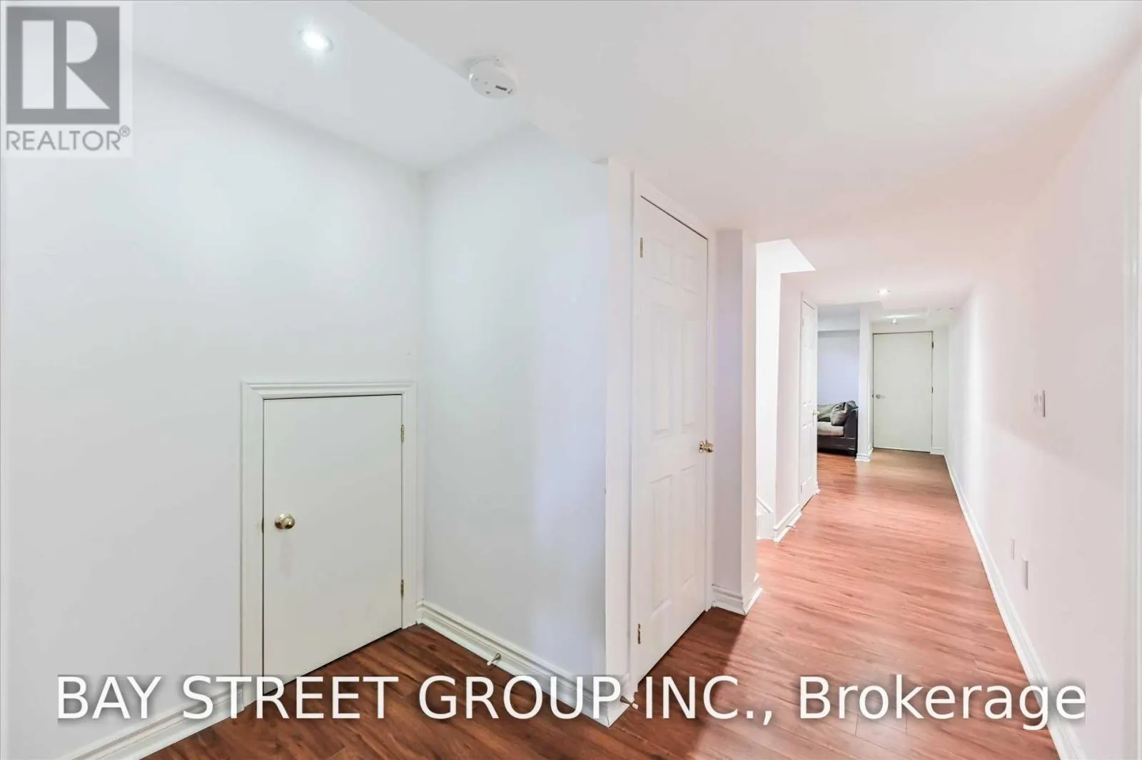 31 LEVELLANDS CRESCENT