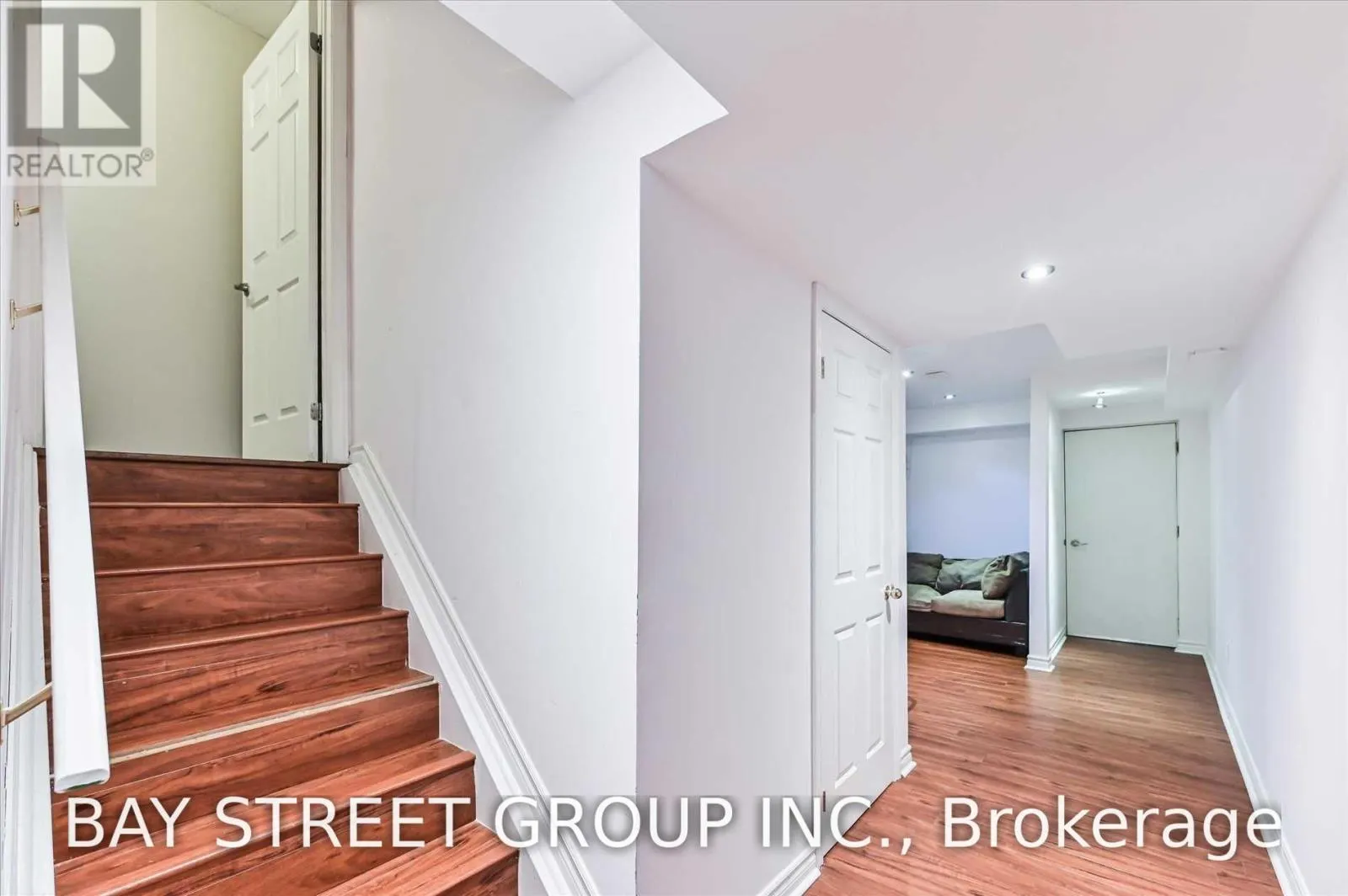 31 LEVELLANDS CRESCENT