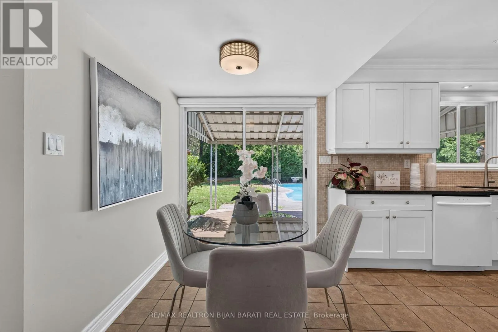 215 GRANDVIEW AVENUE