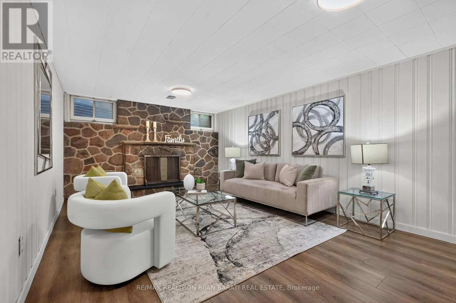 215 GRANDVIEW AVENUE