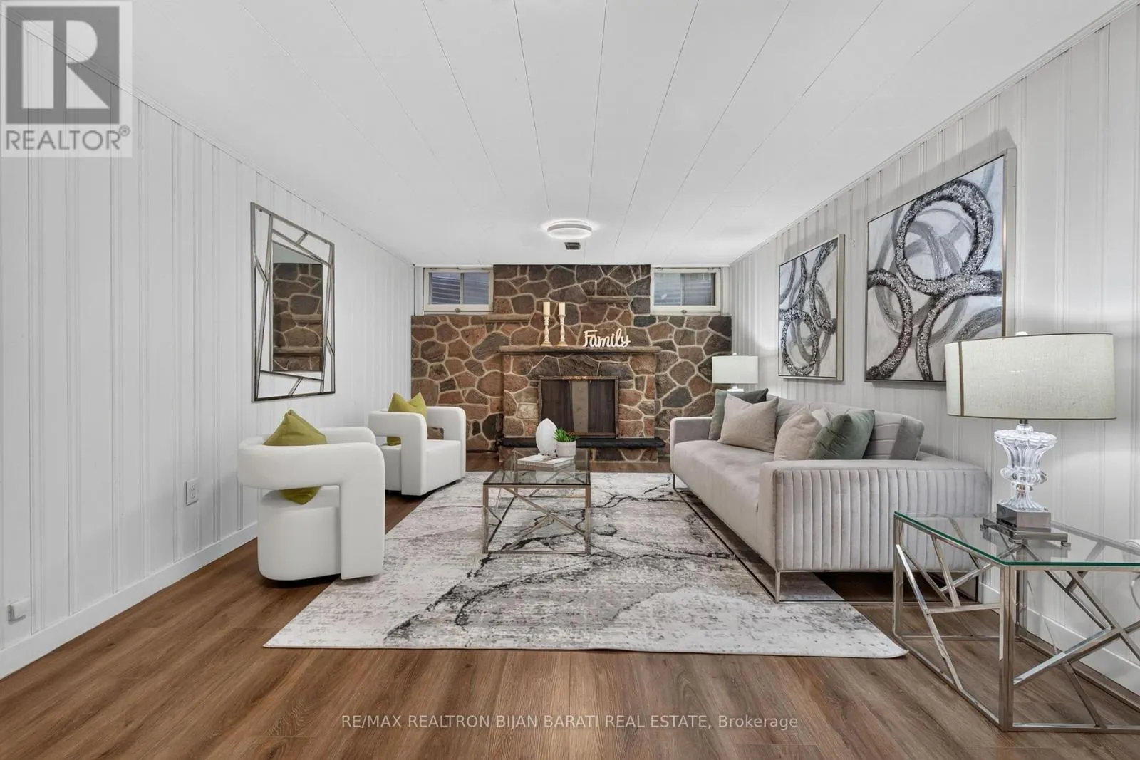 215 GRANDVIEW AVENUE
