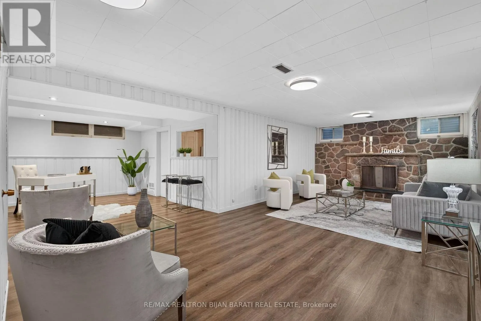 215 GRANDVIEW AVENUE