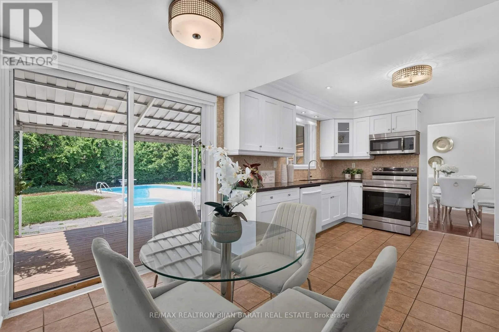 215 GRANDVIEW AVENUE