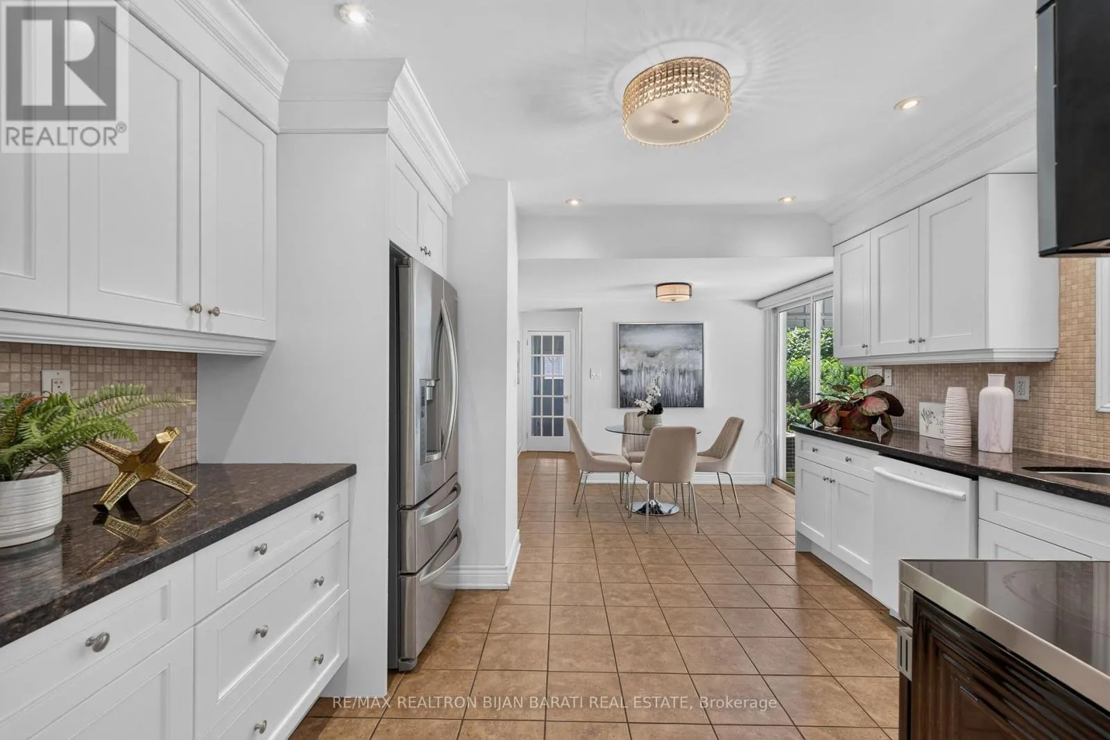 215 GRANDVIEW AVENUE
