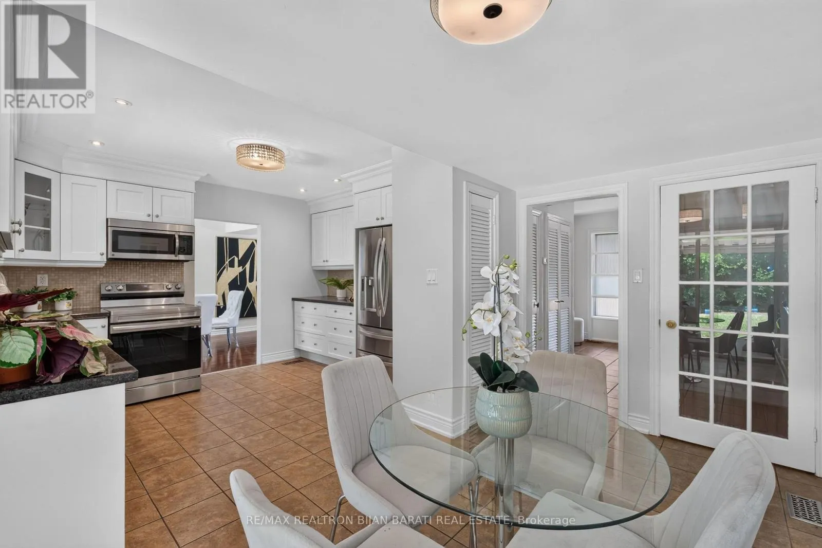 215 GRANDVIEW AVENUE