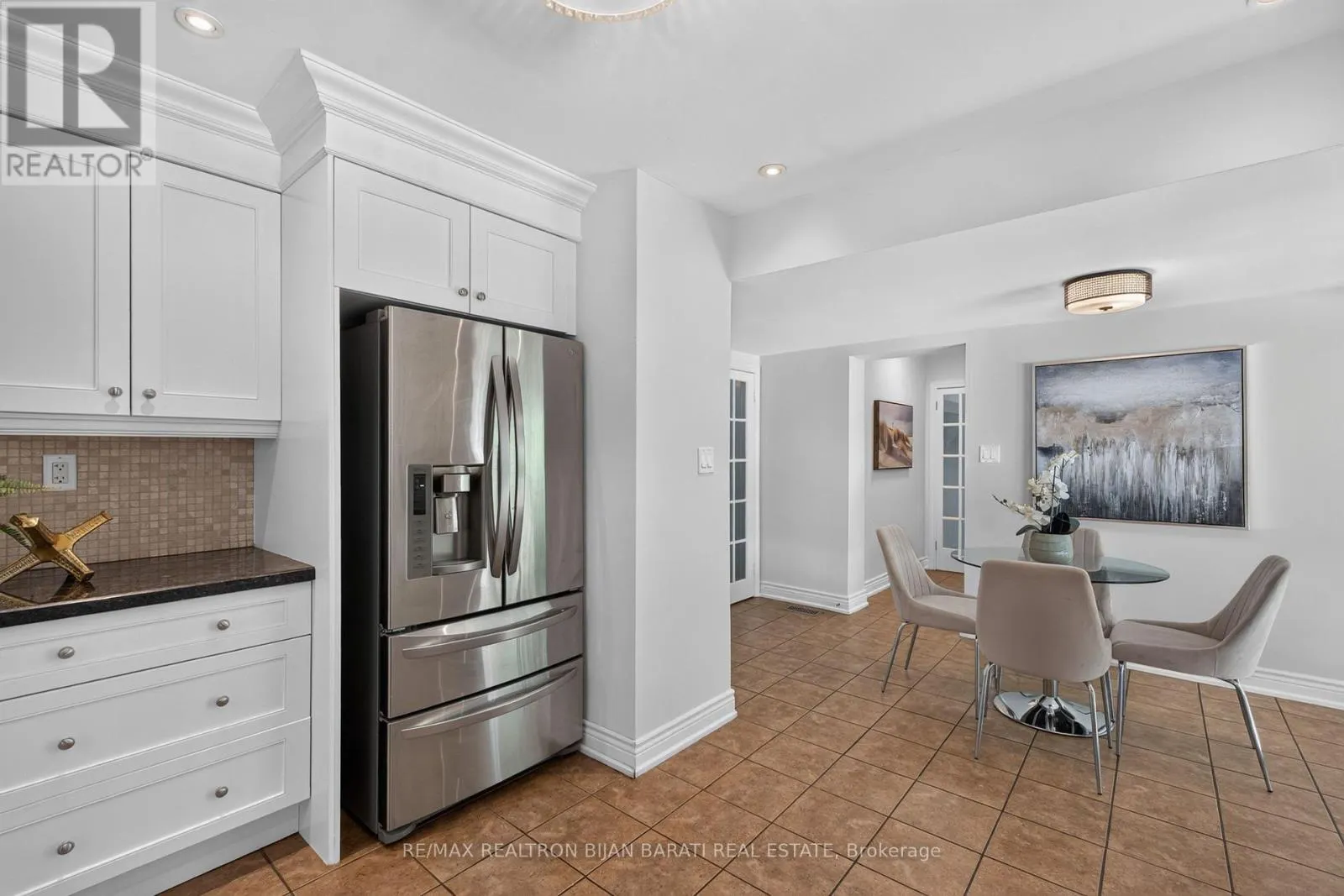 215 GRANDVIEW AVENUE
