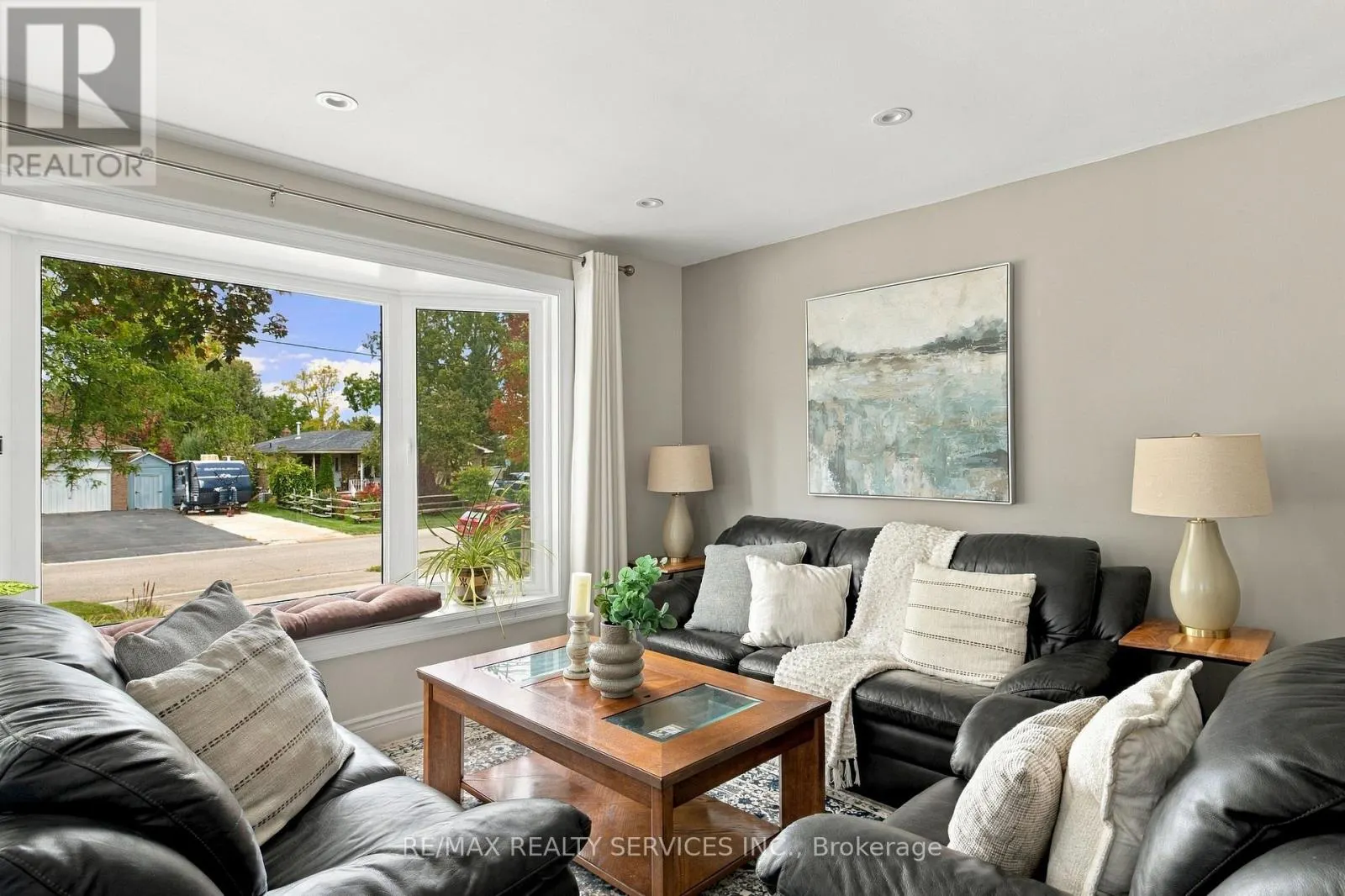 37 MAPLE AVENUE W