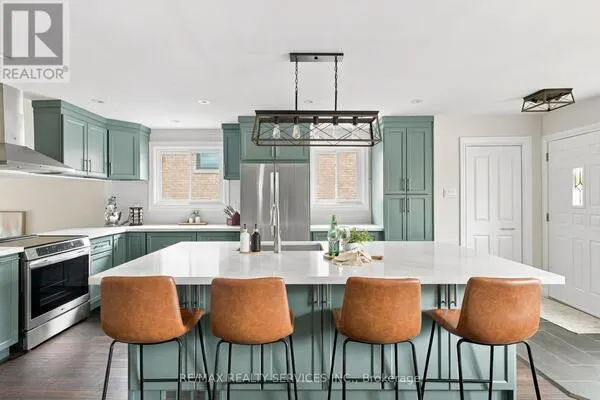 37 MAPLE AVENUE W