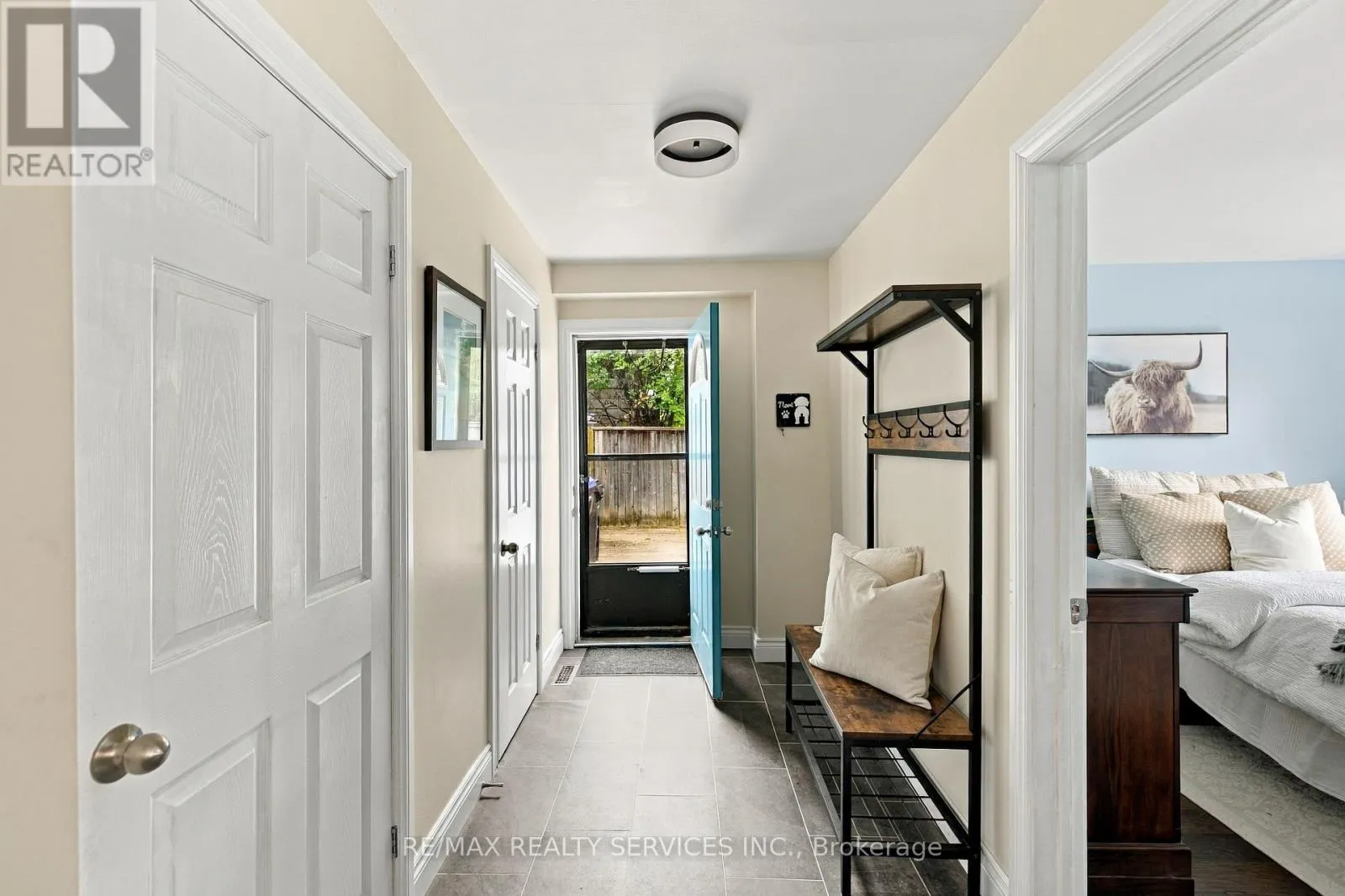 37 MAPLE AVENUE W