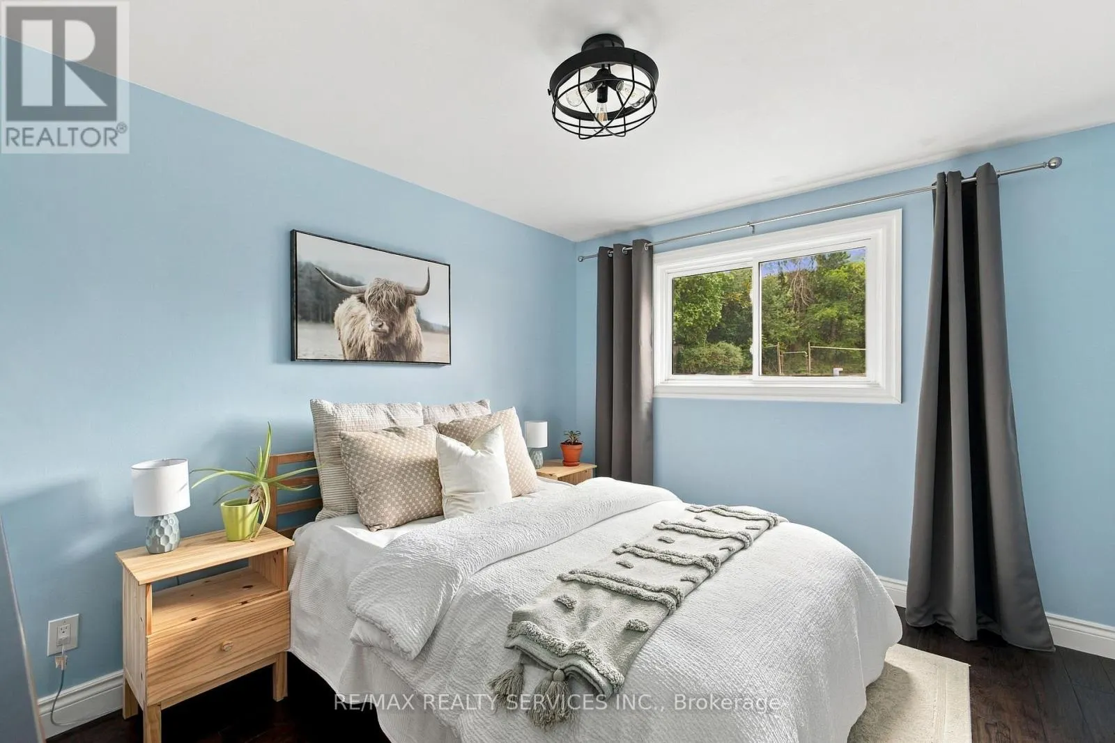37 MAPLE AVENUE W