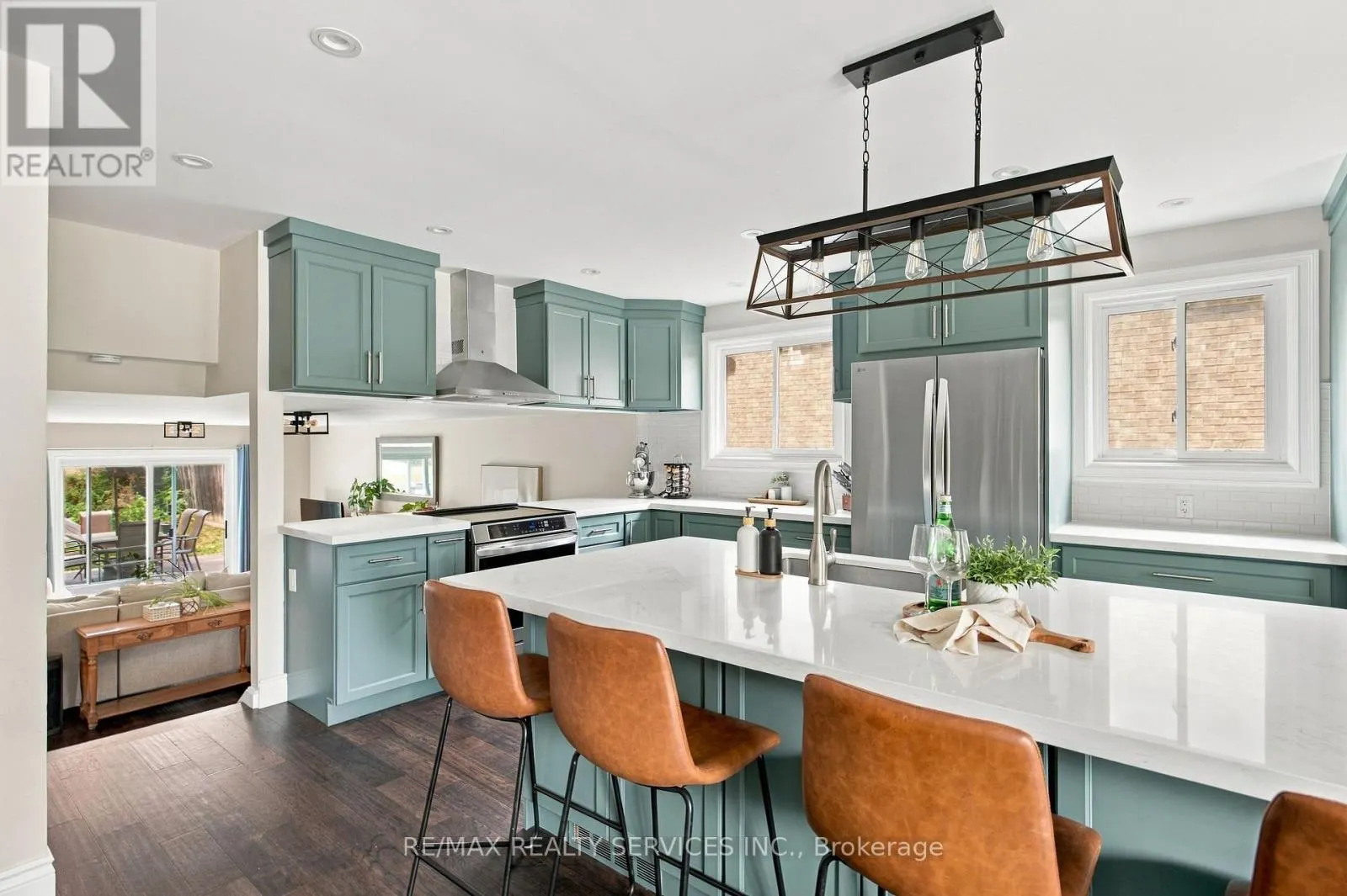 37 MAPLE AVENUE W