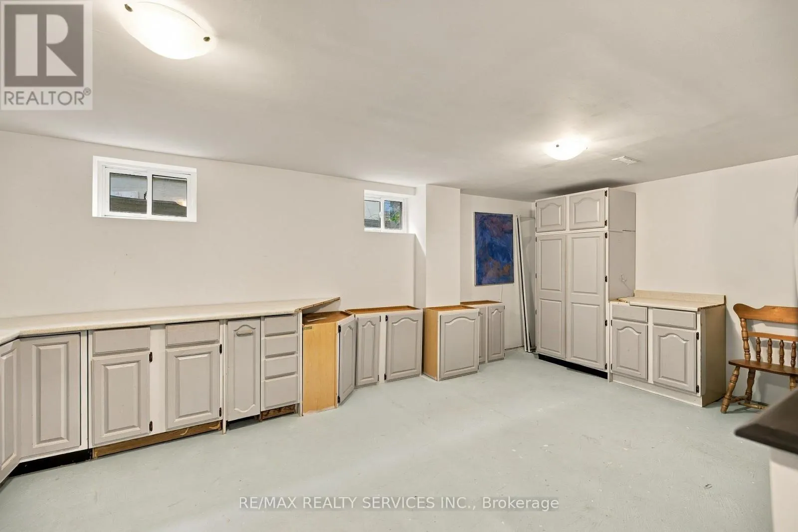 37 MAPLE AVENUE W