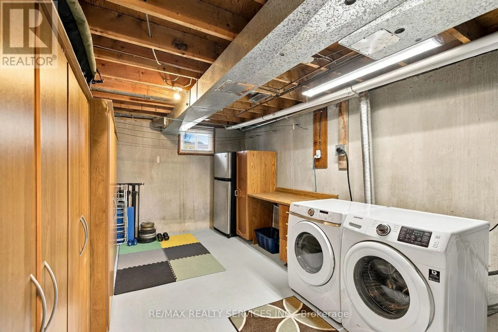 37 MAPLE AVENUE W
