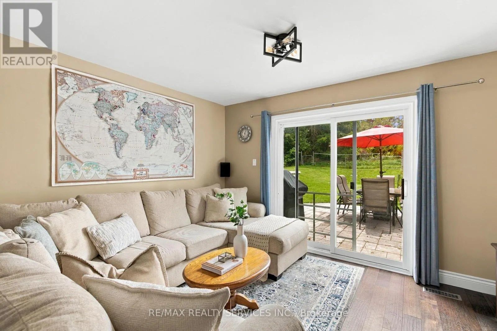 37 MAPLE AVENUE W