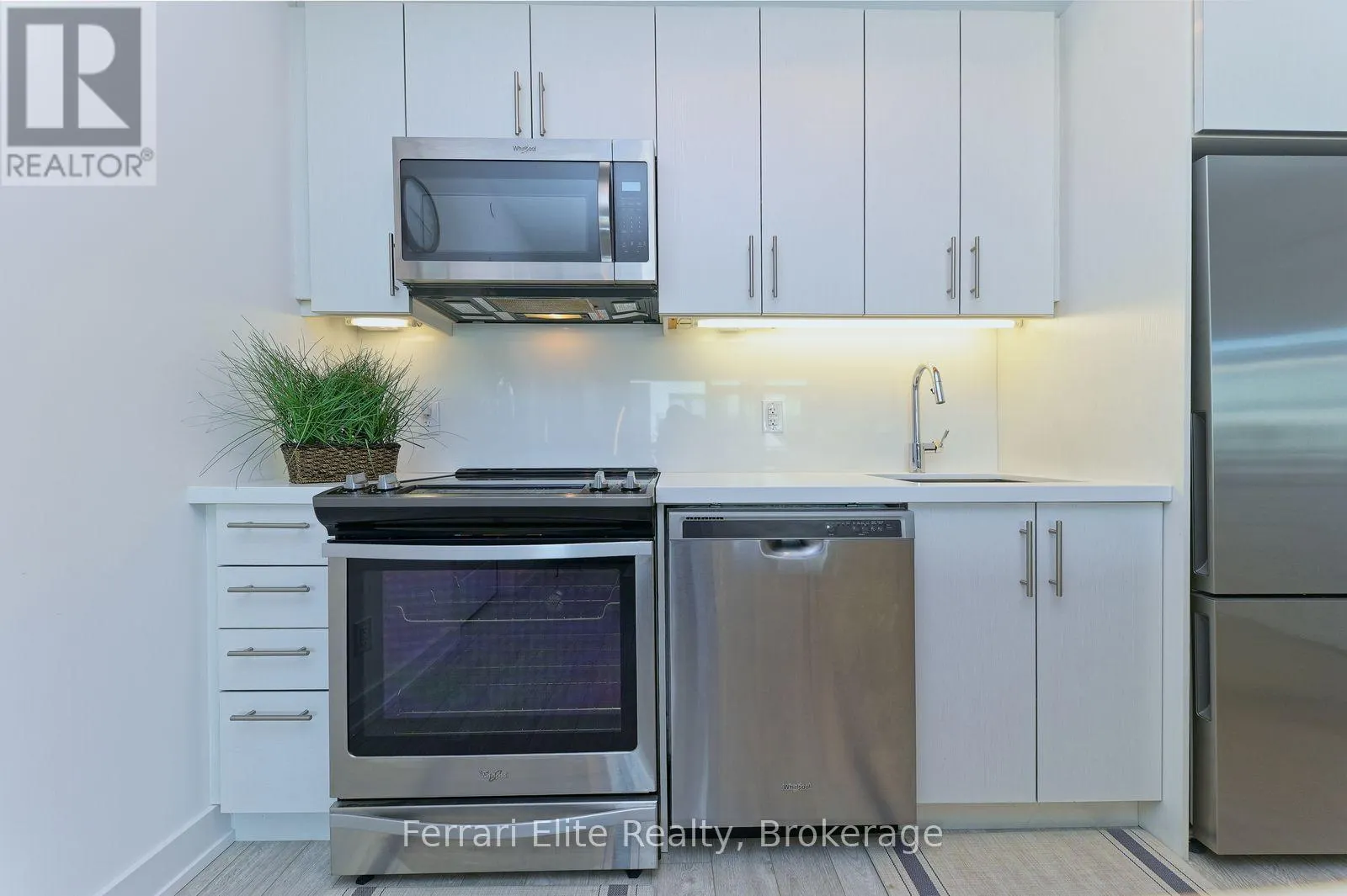 C307 - 301 SEA RAY AVENUE