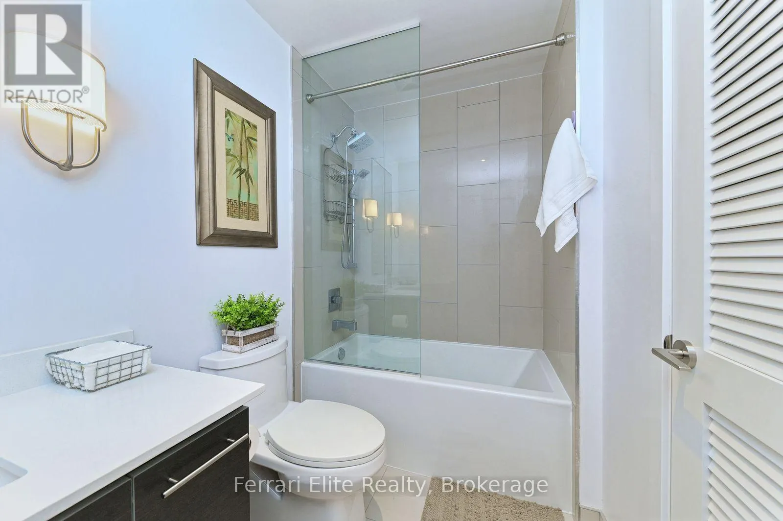 C307 - 301 SEA RAY AVENUE