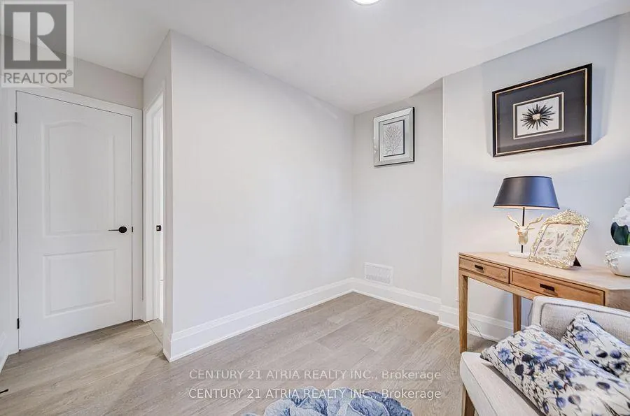 33 SIR BRANDILES PLACE