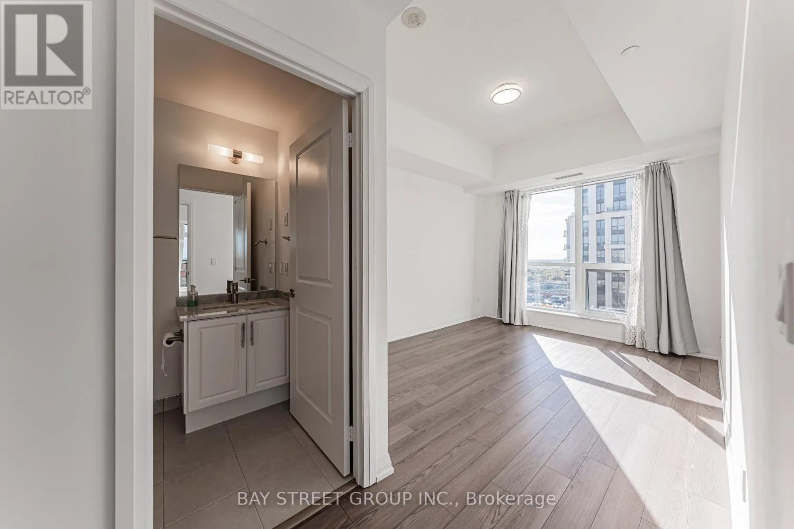 1905 - 9506 MARKHAM ROAD