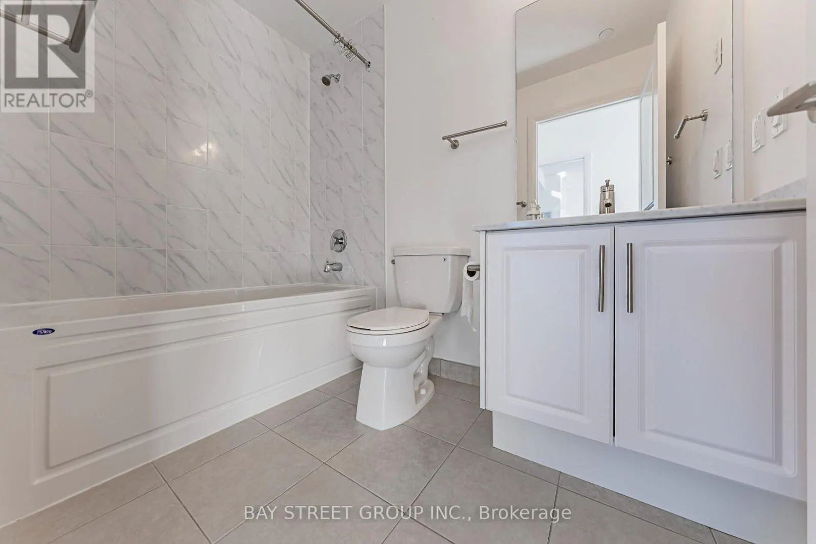 1905 - 9506 MARKHAM ROAD