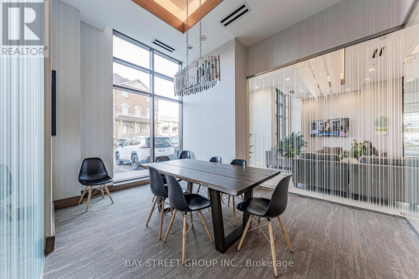 1905 - 9506 MARKHAM ROAD