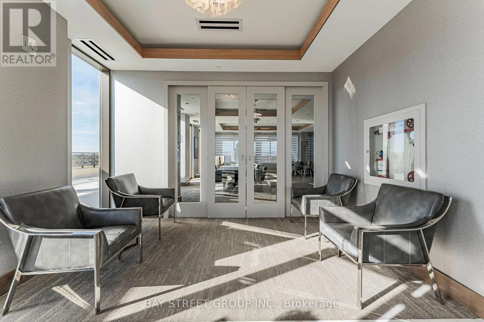 1905 - 9506 MARKHAM ROAD