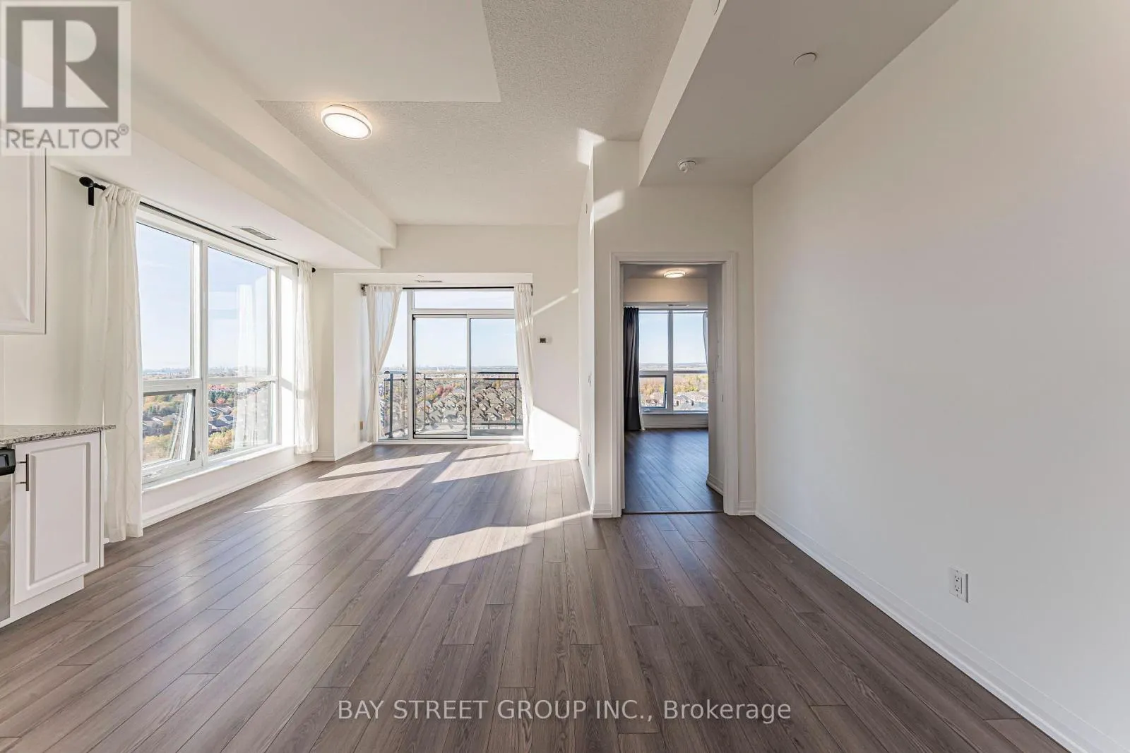 1905 - 9506 MARKHAM ROAD