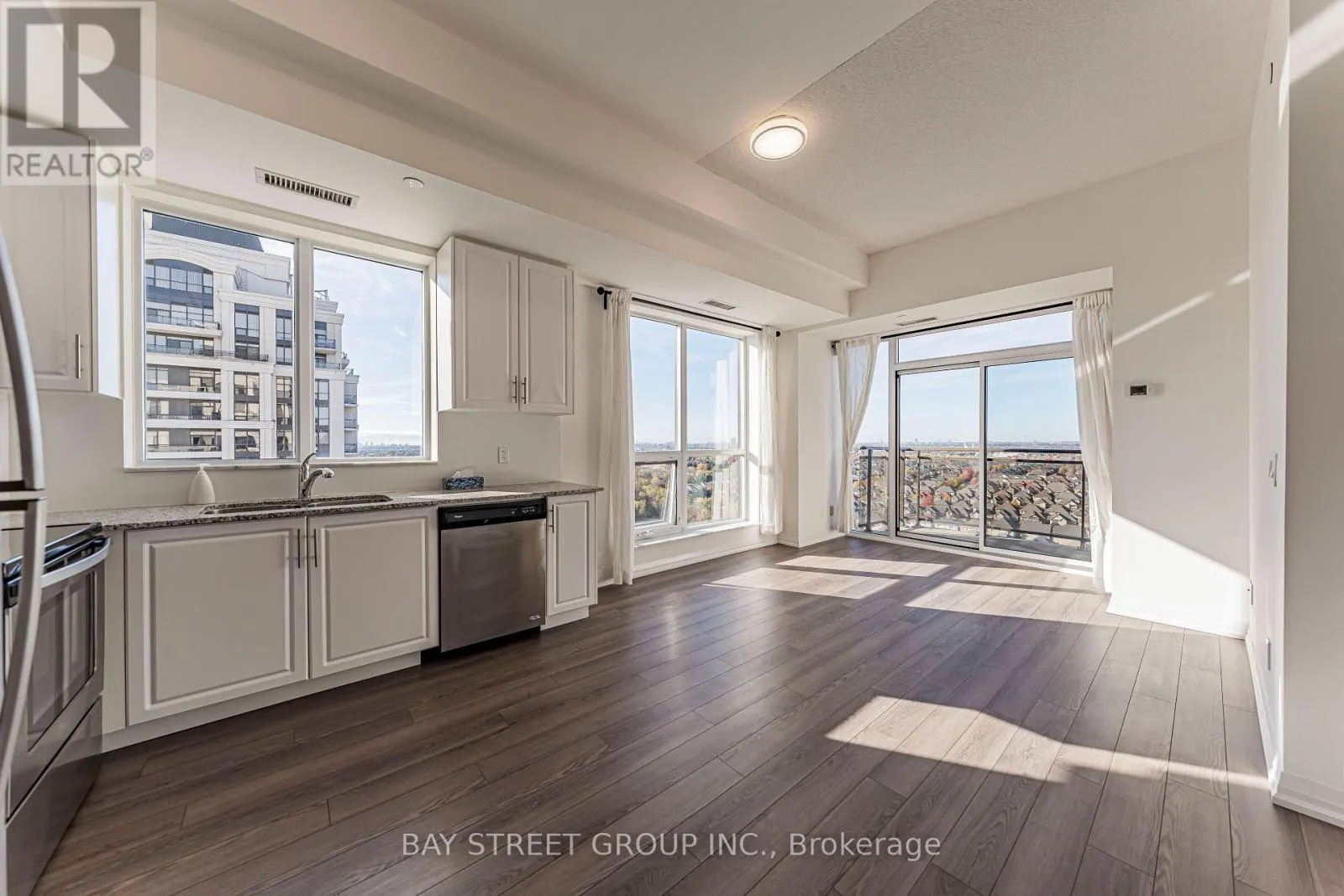 1905 - 9506 MARKHAM ROAD